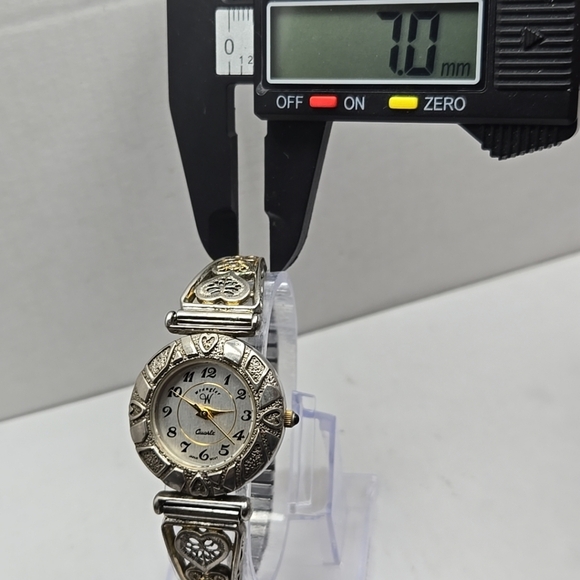 Womens Wrangler Heart Two Tone Quartz Watch With Stretch Band New Battery - Picture 5 of 10